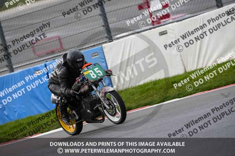 donington no limits trackday;donington park photographs;donington trackday photographs;no limits trackdays;peter wileman photography;trackday digital images;trackday photos